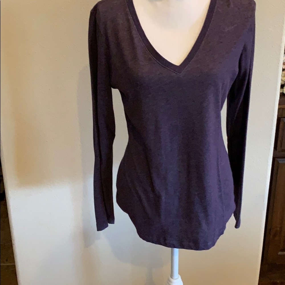 Nike v neck long sleeved t shirt